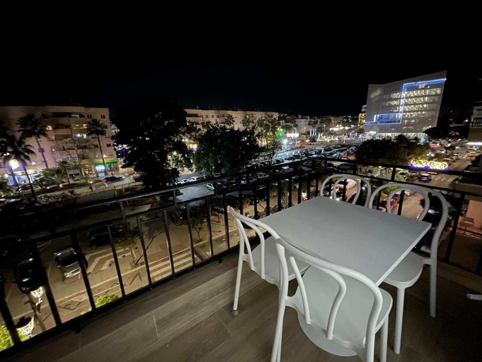 Apartamento Centrico Junto Al Mar Estepona Exterior foto